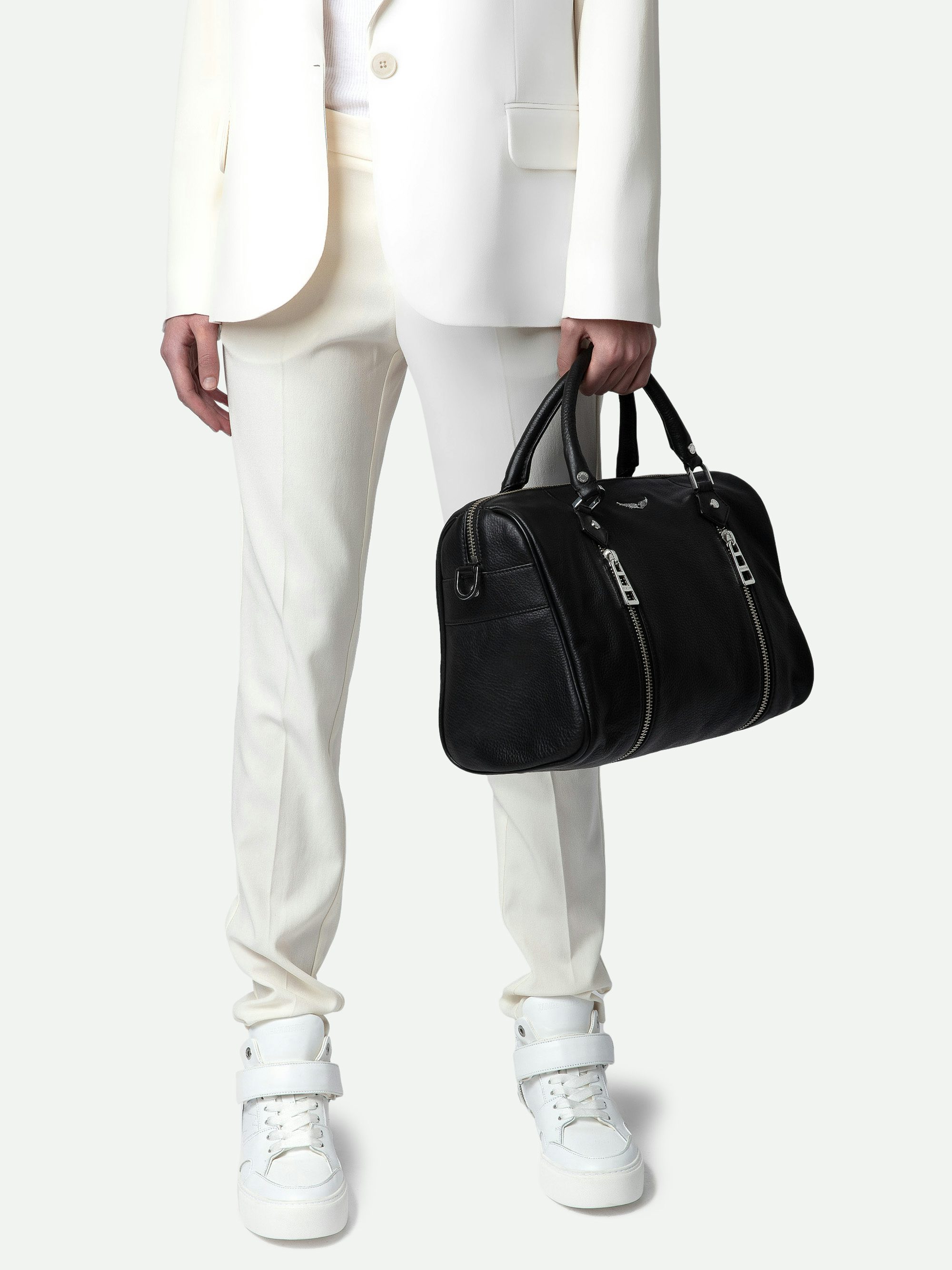 Sunny Medium Bag - Iconic Sunny Medium bag in grained leather.